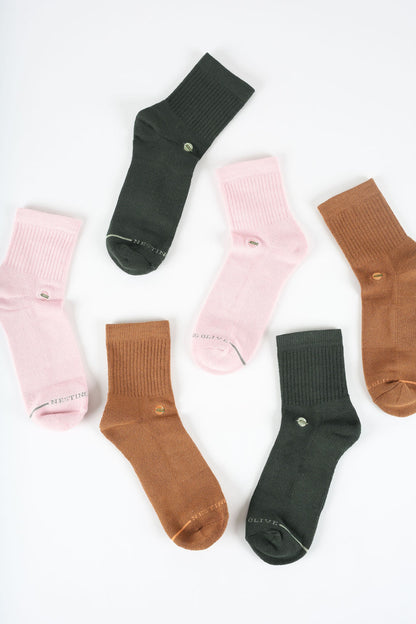 NESTING OLIVE SOCKS