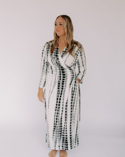 Dress Robe – Black Tie Dye